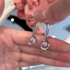 🔥 90% OFF TODAY: 1-Carat "Dancing" Moissanite Earrings – The Pure S925 Comfort & Sparkle You Deserve 💖